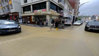 Akdağmadeninde sağanak ve dolu etkili oldu