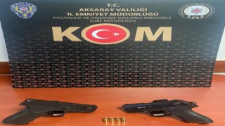 Aksarayda bir şahsın üzerinde 2 ruhsatsız tabanca ele geçirildi
