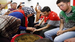 Aksarayda özel gençlere asker kınası yakıldı