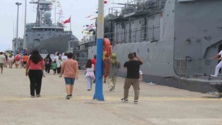 Alanyada Sahil Güvenlik ve savaş gemileri vatandaşların ziyaretine açıldı