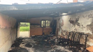 Alaşehirde ev yangını: 1 yaralı