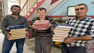 Alıcı bulamadığı kitaplarını geri dönüşüme gönderdi
