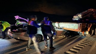 Amasyada vinçle otomobil çarpıştı: 1 ölü