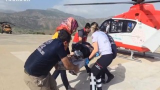 Ambulans helikopter hamile kadın için havalandı