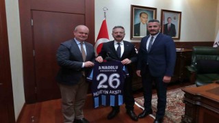 Anadolu Üniversitesi Spor Kulübünden Vali Aksoya ziyaret