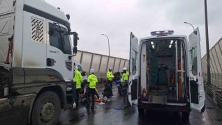 Anneler Günü için çiçek siparişi götüren kuryeye kamyon çarptı