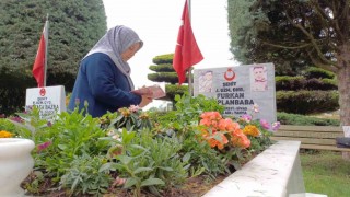 Anneler Gününü şehit olan oğlunun yanında geçirdi: “O bana gelemedi ben ona geldim”