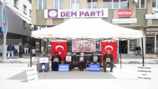 Annelerin evlat nöbeti devam ediyor