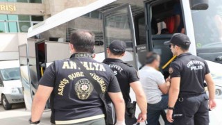 Antalyada aranan 153 kişi yakalandı
