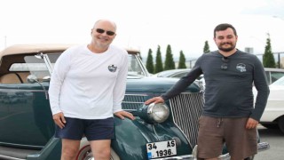 Antika otomobili ile antik şehirler turunda