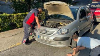 Araç motorundan kurtarıldı, bu sefer de itfaiye aracının motoruna girdi