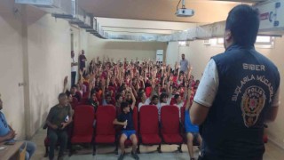 Arsuz ilçesinde öğrencilere siber güvenlik semineri