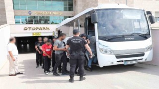 Asayiş ve diğer suçlardan aranan 160 kişiye eş zamanlı operasyon