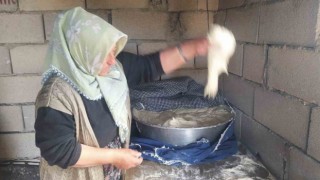Asırlık tandır kültürüyle ekmek zamlarını yendiler