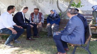 Aslanapa Kaymakamı Demirciden, evi yanan aileye geçmiş olsun ziyareti
