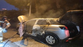 Ataşehirde park halindeki araç kundaklandı