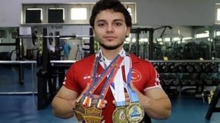 Avrupa Bilek Güreşi Şampiyonasında Sakaryalı gençten gururlandıran başarı