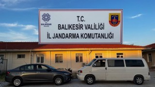 Ayvalıkta 15 göçmen ve 2 yabancı uyruklu organizatör yakalandı