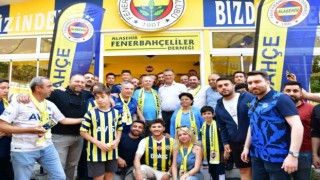 Aziz Yıldırım Manisada Fenerbahçeliler Derneğini ziyaret etti