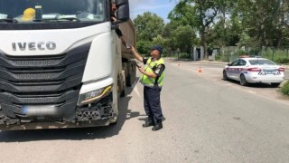 Babaeskide yük taşıyan araçlar denetlendi