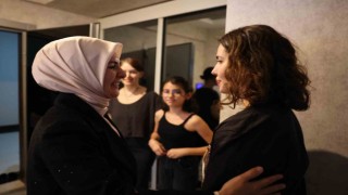 Bakan Göktaştan şehit kızına ziyaret