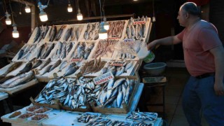 Balıkçılar ‘vatandaş uygun fiyata balık yesin diyerek ihracata kısıtlama istedi