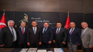 Balkan Rumeli Türkleri Konfederasyonu Özgür Özelden Balkanlara dair faaliyetlerde destek sözü aldı