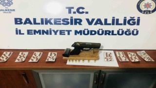 Bandırmada üzeri aranan şahıs uyuşturucu deposu çıktı