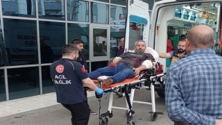 Bankada 2 müşteri arasında bıçaklı kavga: 1 yaralı