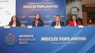 Başkan Böcek Akdeniz Belediyeler Birliği Başkanlığına seçildi