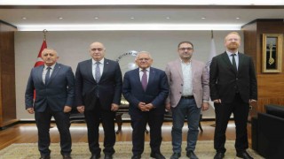 Başkan Büyükkılıç, Baro Başkanı Köse ve yönetimini ağırladı