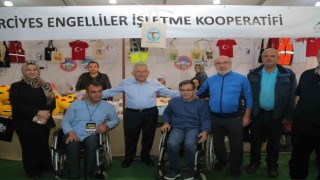 Başkan Büyükkılıç, Kayseri 2. Kadın Kooperatifleri Fuarı Ve Yöresel Ürünler Fuarını ziyaret etti