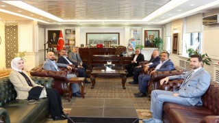 Başkan Büyükkılıç ve Üzümden Palancıoğluna ziyaret