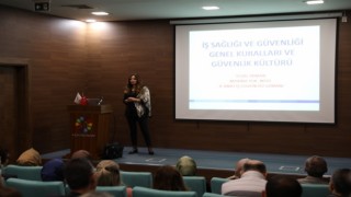 Başkan Çolakbayrakdar, “Eğitimlerle vatandaşlarımıza daha kaliteli hizmet sunuyoruz”