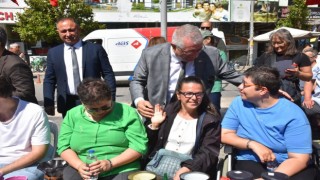 Başkan Ertaş, özel çocuklarla bir araya geldi