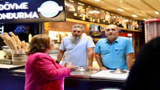 Başkan Gençay Altınkumda vatandaşlarla bir araya geldi