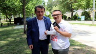 Başkan Yetişkin, Down Sendromlu Ozanın kalbine dokundu