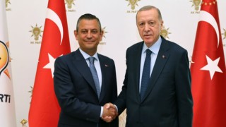 Beklenen Görüşme Başladı… Erdoğan ve Özel Bir Araya Geldi