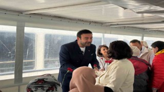 Beşiktaş Belediyesi Anneler Günü için boğaz turu düzenledi