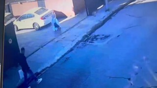 Beyoğlundaki korkunç cinayette yeni görüntüler: Kızı dakikalarca böyle takip etmiş, poşetinden de not çıkmış