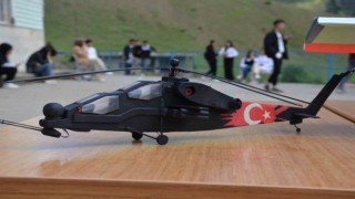 Beytüşşebaplı öğrenciler yaptıkları atak helikopteri satarak SMA hastası çocuğa destek oldu