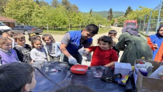 Bilim karavanında deney yaptılar