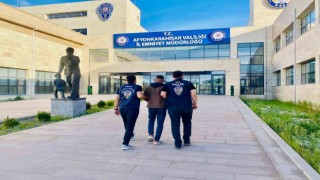Bilişim sistemleri üzerinden hırsızlık yapan şahsı polis yakaladı