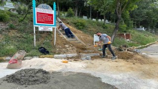 Bozüyük Belediyesinden mezarlıkta temizlik ve bakım çalışmaları