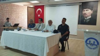 Bozyazı Kaymakamı Topsakaloğlu, muhtarlarla bir araya geldi
