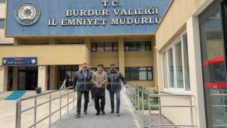 Burdurda 19 yıl 9 ay hapis cezasıyla aranan firari yakalanarak cezaevine gönderildi
