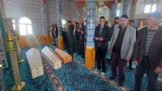 Bursada babaları tarafından öldürülen 3 kardeş Erzurumda toprağa verildi