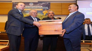 Büyükşehirden 6 milyon 270 bin TLlik arılı kovan dağıtım töreni