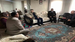 Çavdarhisar Kaymakamı Gedikten şehit ailelerin Anneler Günü ziyareti