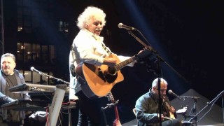 Çekmeköyde gençler 19 Mayıs konserlerinde doyasıya eğlendi
